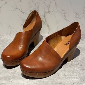 Korks Women's Arielle Clogs 10 brown dorsay half open pump heel clog